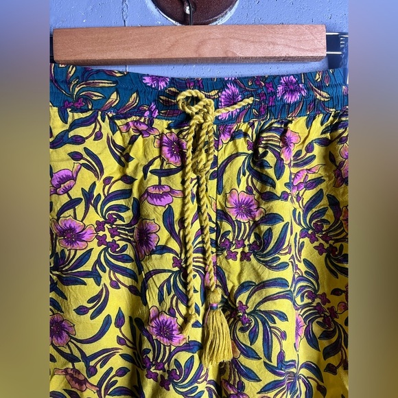 ANTHROPOLOGIE Lounge Harem Pants in multi floral/leopard. Size small - Picture 3 of 8